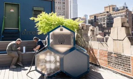 Intriguing New Machine Turns Air Into Gasoline You Can Put Straight Into Your Car