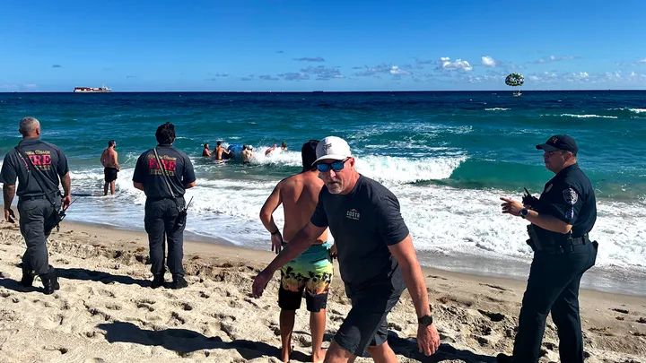 Florida paraglider survives 500-foot plunge into ocean