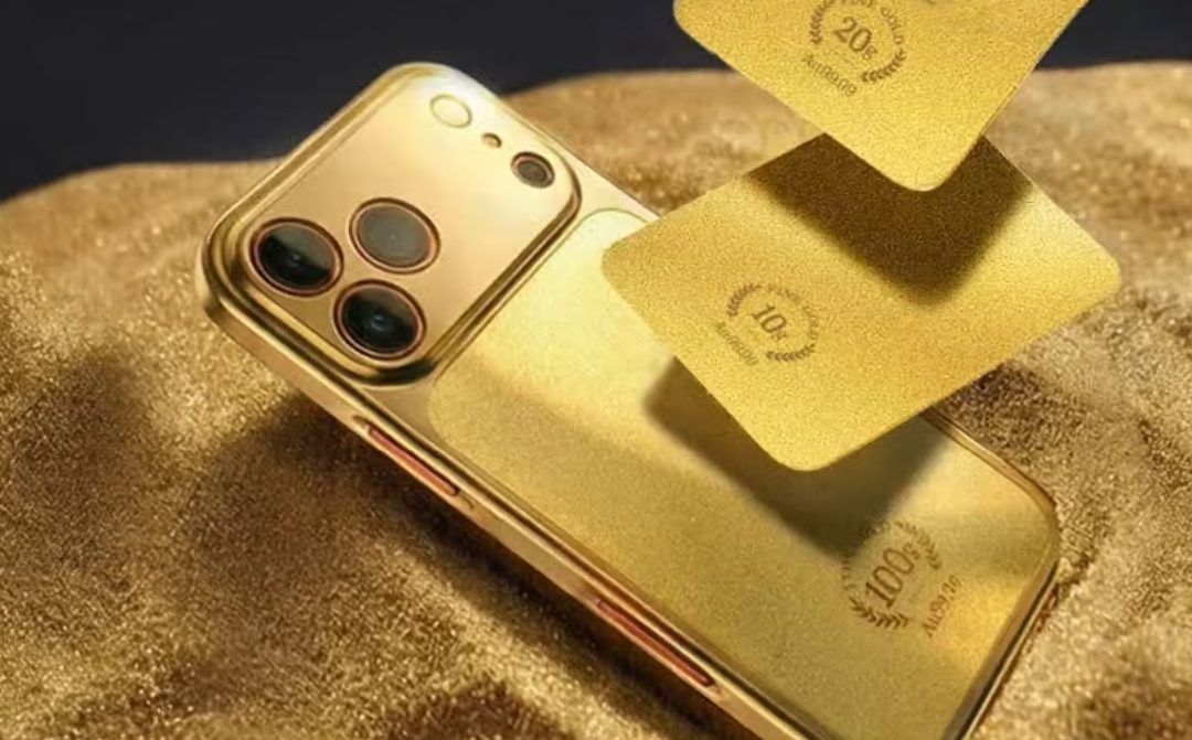 Buy a Gold Smartphone Case, Get an iPhone 17 Max for Free!