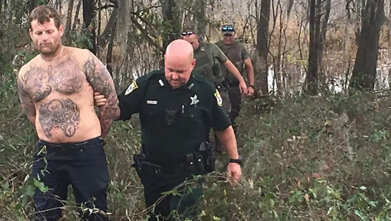 Florida man attempts to hide underwater from cops, gets arrested after coming up for air, police say