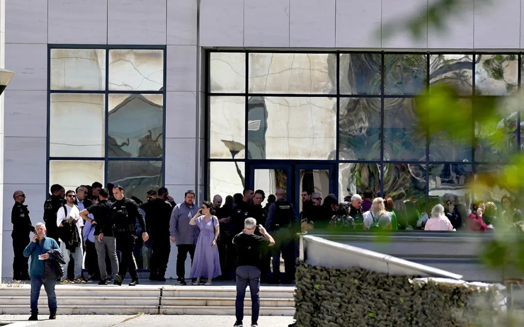 89-year-old man allegedly opens fire with shotgun in Greek capital, injuring 4