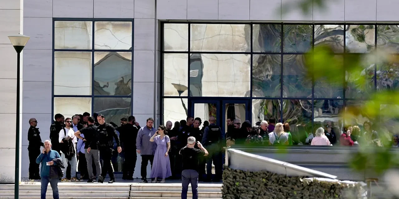 89-year-old man allegedly opens fire with shotgun in Greek capital, injuring 4