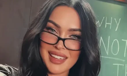 Megan Fox ‘gives out phone number’ to millions to ‘have some fun’