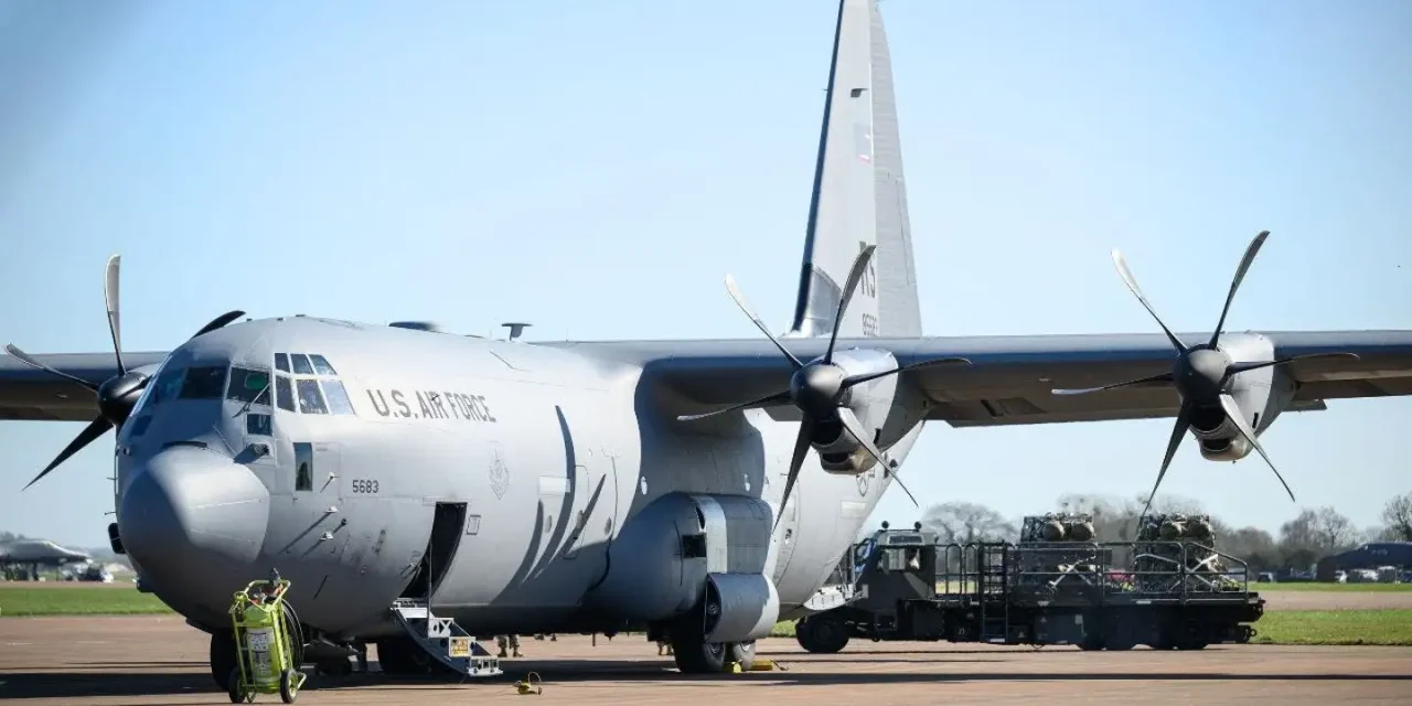 Man climbs onto US military aircraft in Ireland, attacks it with hatchet: report