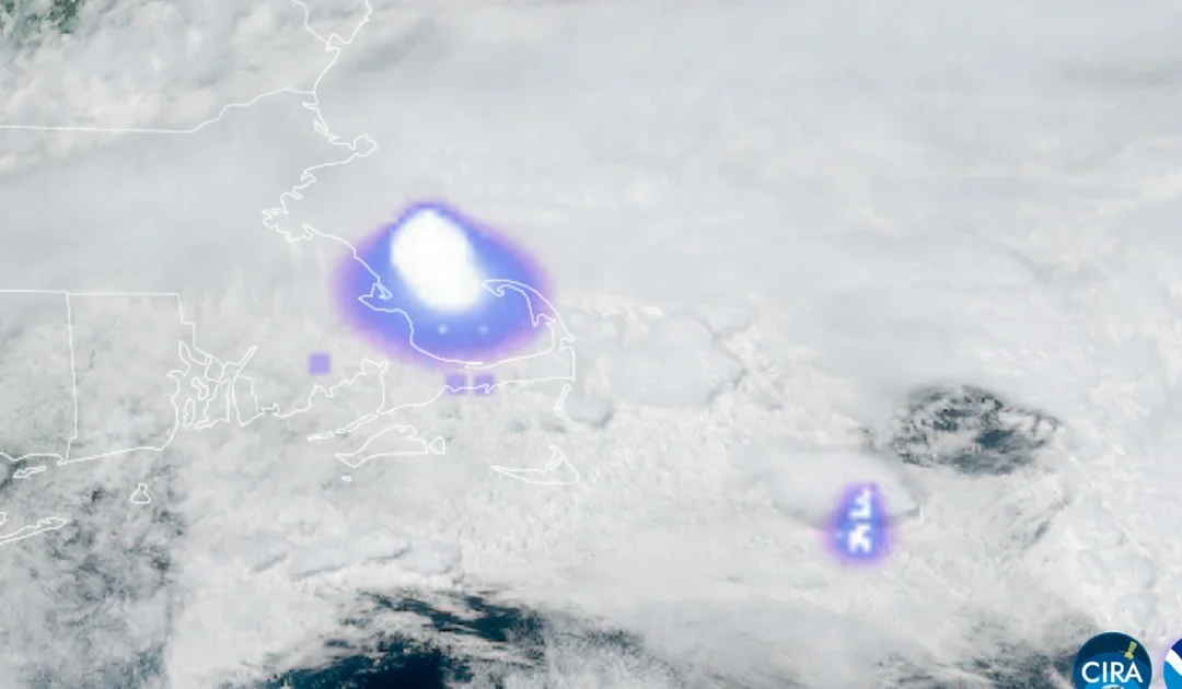 Meteor explodes off coast of Massachusetts, causing loud boom